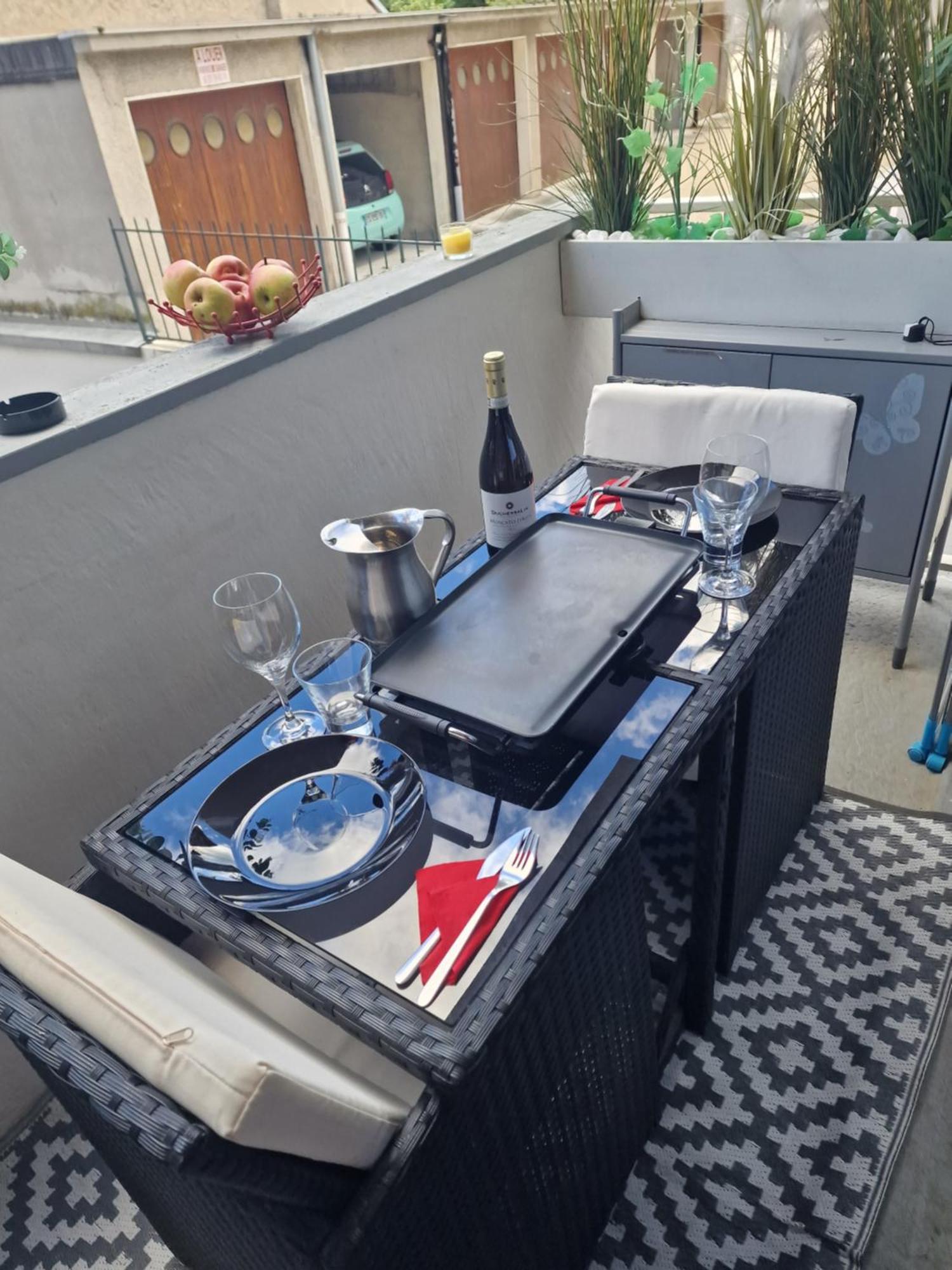 Appartement Aix Centre Cosy Calme Garage Terrasse